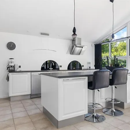 Merrit - 280m From The Sea By Interhome *