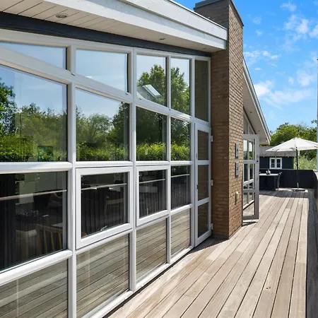 Merrit - 280m From The Sea By Interhome * Humble