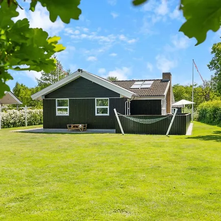 Merrit - 280m From The Sea By Interhome Nyaraló Nordenbro Vesteregn