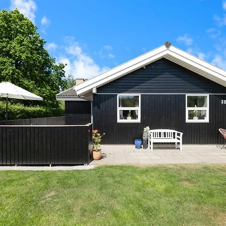 Merrit - 280m From The Sea By Interhome Humble